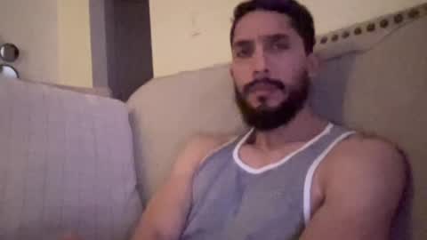 papicubano_guapo23cm online show from February 2026 05:34:02 AM