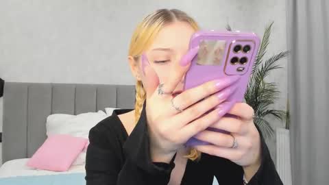 Melena online show from January 2026 08:30:01 AM