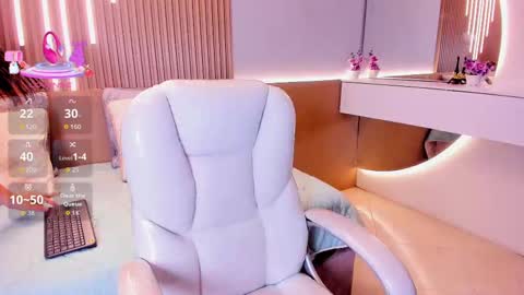 Amy and my doll online show from October 2025 03:58:02 AM