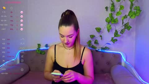 Snapshot of paradisepleasure_ chatting on December 2024 03:48:02 AM Allie  Alex Thumbs up if you like us online show from December 2024 03:48:02 AM