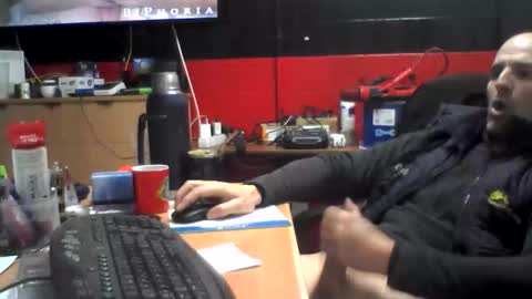 pareja74vlc online show from February 2026 02:35:01 PM