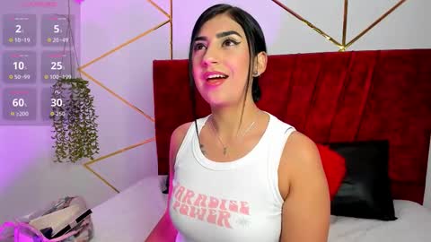 Snapshot of paris_evans_01 chatting on November 2025 01:32:02 PM paris_evans_01 online show from November 2025 01:32:02 PM