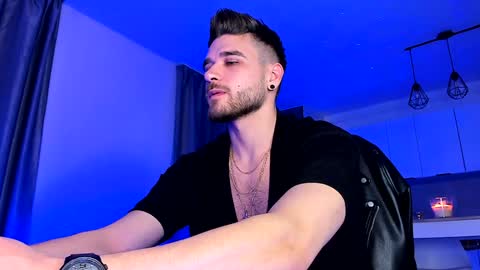 Snapshot of paris_lock chatting on December 2024 08:11:01 PM Paris online show from December 2024 08:11:01 PM