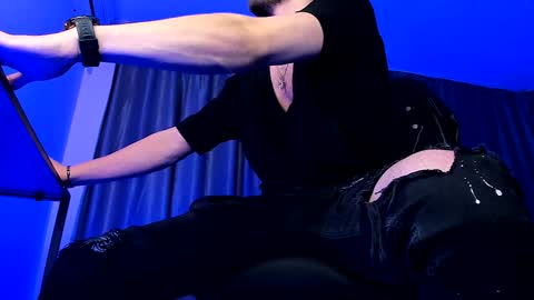 Snapshot of paris_lock chatting on December 2024 11:13:02 PM Paris online show from December 2024 11:13:02 PM