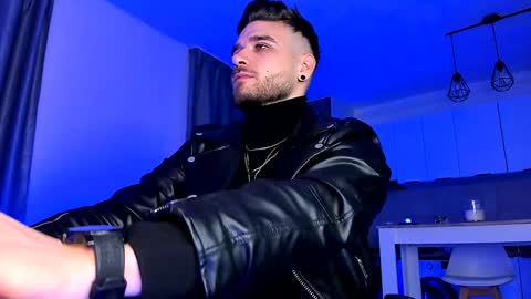 Snapshot of paris_lock chatting on December 2024 10:16:02 PM Paris online show from December 2024 10:16:02 PM