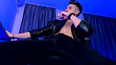 Snapshot of paris_lock chatting on January 2025 12:38:01 AM Paris online show from January 2025 12:38:01 AM