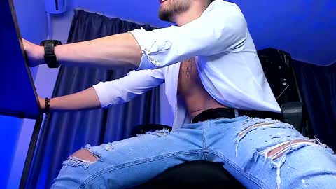 Snapshot of paris_lock chatting on February 2025 11:24:01 PM Paris online show from February 2025 11:24:01 PM