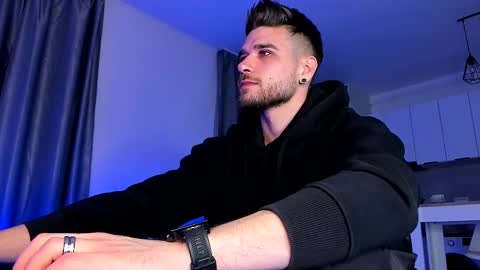 Snapshot of paris_lock chatting on February 2025 04:50:02 PM Paris online show from February 2025 04:50:02 PM