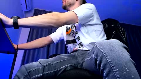 Snapshot of paris_lock chatting on February 2025 03:42:01 AM Paris online show from February 2025 03:42:01 AM