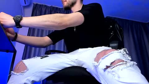 Snapshot of paris_lock chatting on March 2025 05:14:02 AM Paris online show from March 2025 05:14:02 AM