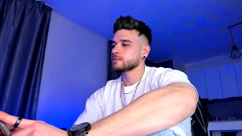 Snapshot of paris_lock chatting on March 2025 06:33:01 PM Paris online show from March 2025 06:33:01 PM