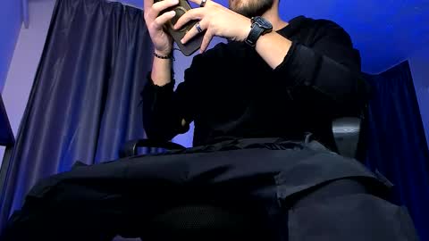 Snapshot of paris_lock chatting on September 2025 07:35:01 PM Paris online show from September 2025 07:35:01 PM