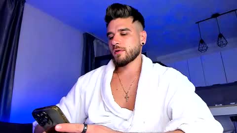 Snapshot of paris_lock chatting on September 2025 11:39:02 PM Paris online show from September 2025 11:39:02 PM