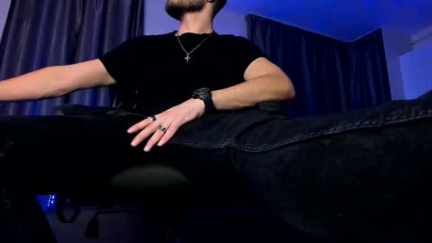 Snapshot of paris_lock chatting on October 2025 08:33:02 PM Paris online show from October 2025 08:33:02 PM