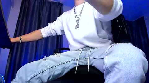 Snapshot of paris_lock chatting on November 2025 09:24:02 PM Paris online show from November 2025 09:24:02 PM