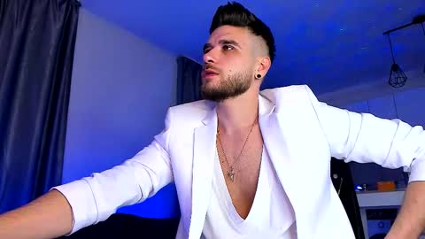 Snapshot of paris_lock chatting on November 2025 09:18:01 PM Paris online show from November 2025 09:18:01 PM