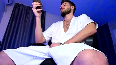 Snapshot of paris_lock chatting on January 2026 01:08:02 AM Paris online show from January 2026 01:08:02 AM