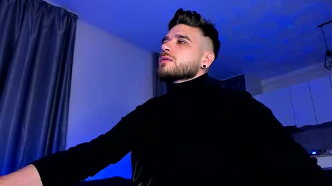 Snapshot of paris_lock chatting on January 2026 08:43:02 PM Paris online show from January 2026 08:43:02 PM