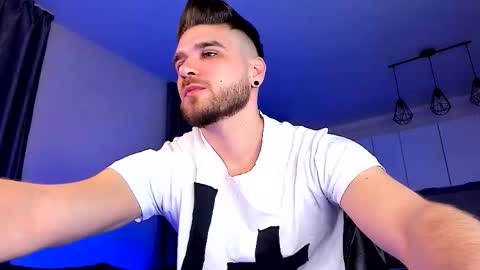 Snapshot of paris_lock chatting on January 2026 11:19:01 PM Paris online show from January 2026 11:19:01 PM