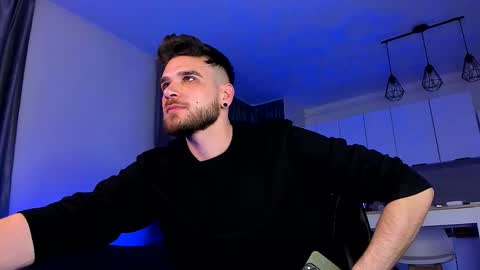 Snapshot of paris_lock chatting on February 2026 10:24:01 PM Paris online show from February 2026 10:24:01 PM