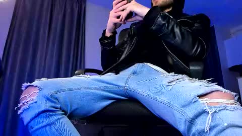 Paris online show from March 2026 09:32:02 PM