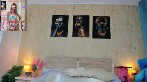 Paris online show from March 2025 07:21:02 AM