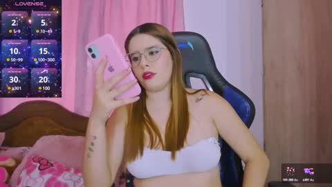 Paris online show from February 2025 06:52:01 PM