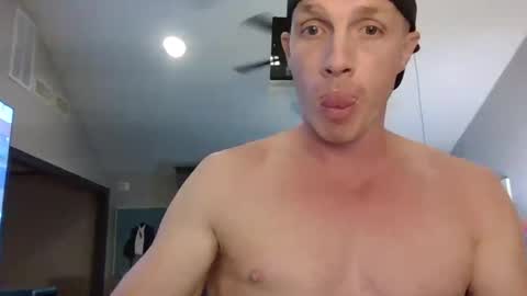 Snapshot of parkerflexes chatting on November 2025 04:34:02 AM Parker online show from November 2025 04:34:02 AM