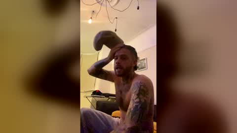 parkertom525 online show from March 2026 11:19:02 PM