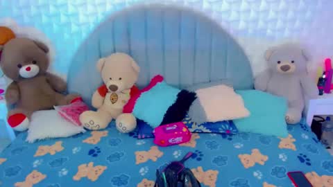 Snapshot of party_duo_trans chatting on February 2025 04:14:01 PM sara y cata online show from February 2025 04:14:01 PM