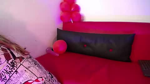 parysscott online show from March 2025 04:02:01 PM