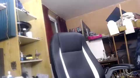 Snapshot of pascal88881 chatting on December 2024 06:17:02 PM pascal88881 online show from December 2024 06:17:02 PM