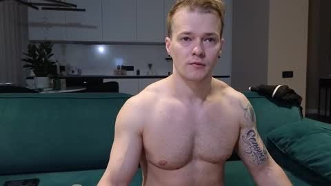 Pashka online show from November 2025 07:19:01 AM