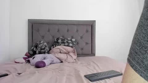 Violetafantasy online show from December 2025 11:47:01 AM