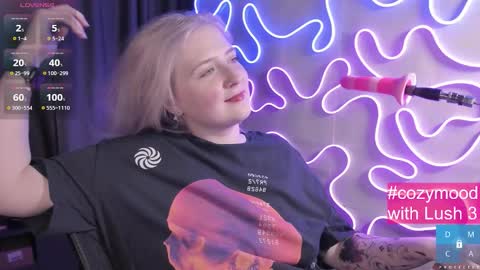 Snapshot of passion_luna chatting on October 2025 07:07:01 AM LunaAlan online show from October 2025 07:07:01 AM