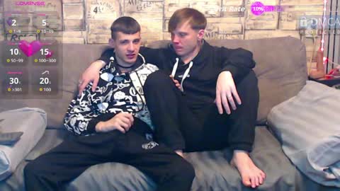 Max tall dark-haired guy with tattoos and Phil blond-haired online show from April 2026 01:26:01 AM