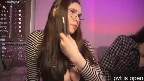 Zoe online show from October 2025 08:26:01 AM