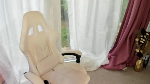 Patricia online show from October 2025 07:01:02 AM