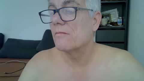 Snapshot of patrick5275 chatting on January 2025 09:18:02 AM patrick5275 online show from January 2025 09:18:02 AM