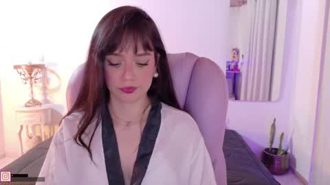 Sofa online show from April 2026 04:37:01 AM