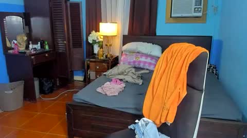 Paula online show from November 2025 07:25:02 PM