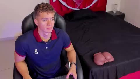 Paull George online show from October 2025 02:42:02 PM