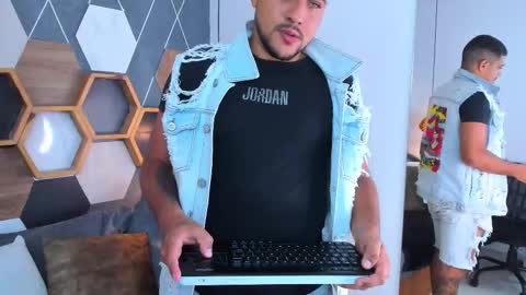 Paul Rivera online show from September 2025 08:45:01 PM