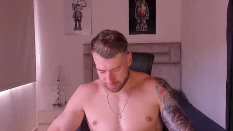 PAUL ROGER online show from November 2025 05:37:01 PM