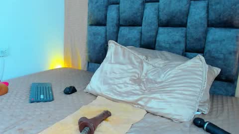 Snapshot of paula__convers chatting on October 2025 08:42:01 PM PAULA online show from October 2025 08:42:01 PM