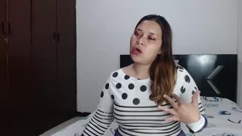 Snapshot of paula_anderson chatting on October 2025 12:30:02 AM PAULA online show from October 2025 12:30:02 AM