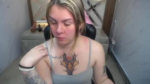 Paula online show from April 2026 12:50:02 PM