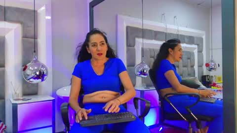 paula_evens online show from April 2026 08:00:02 PM