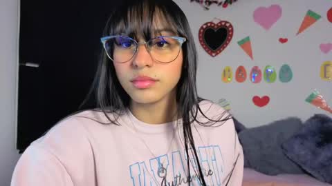 Paula  online show from April 2026 04:01:01 AM