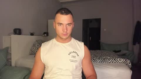 paulblack021 online show from November 2025 10:09:01 PM